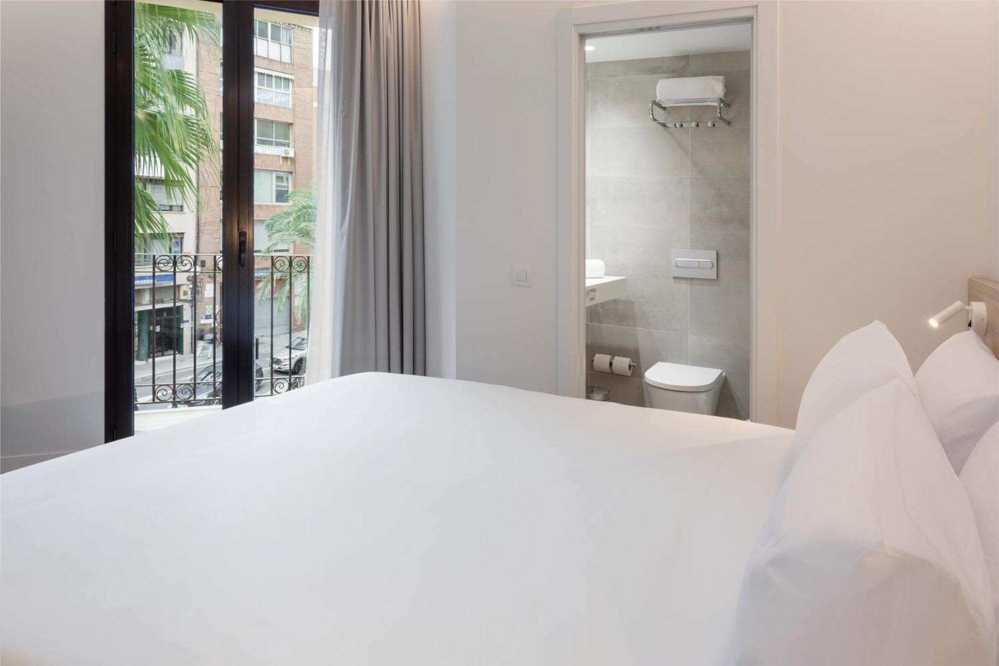 B&B Hotel Alicante Centro Экстерьер фото